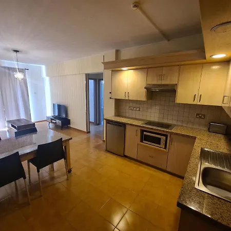 Koru Apt شقة أيا نابا